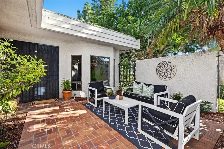 5592 Avenida Sosiega West #B, Laguna Woods, CA 92637 - Image #3