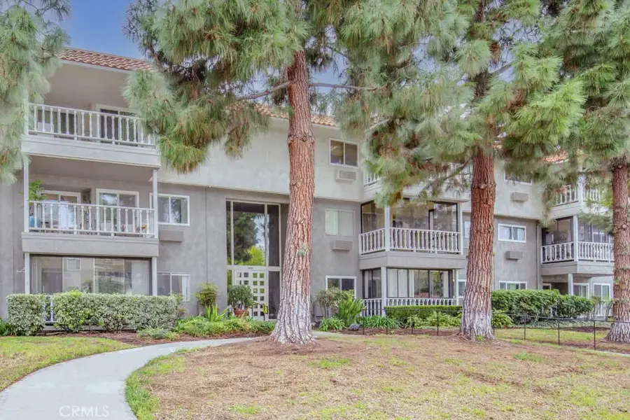 2402 Via Mariposa W Unit 1c, Laguna Woods, CA 92637 - Image #2