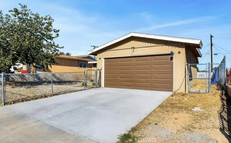 1725 De Anza, Barstow, CA 92311 - Image #2