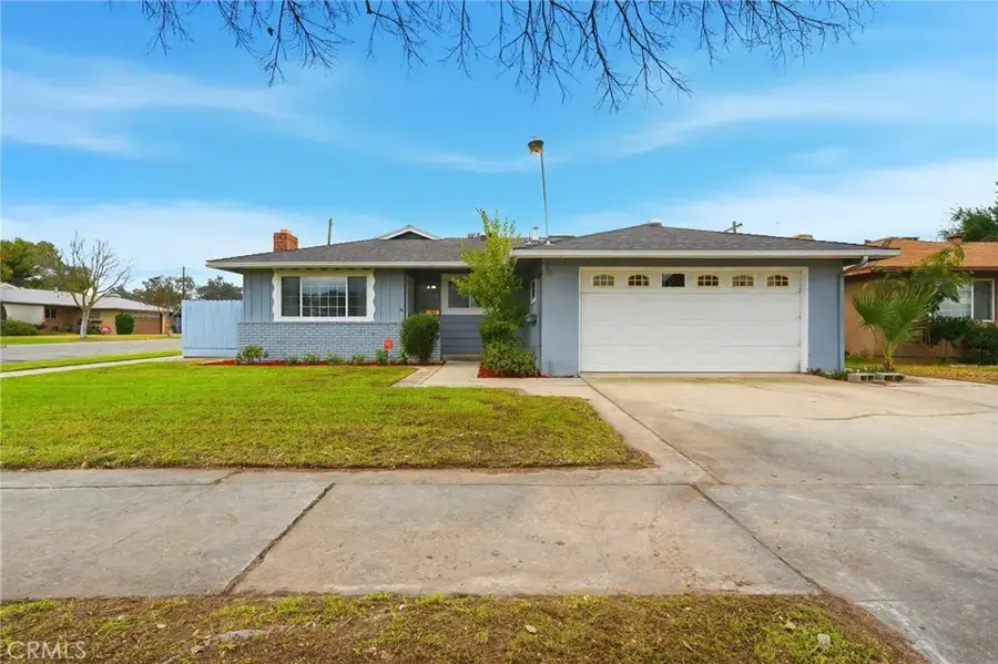 2826 E Hampton Way, Fresno, CA 93726 - Image #2
