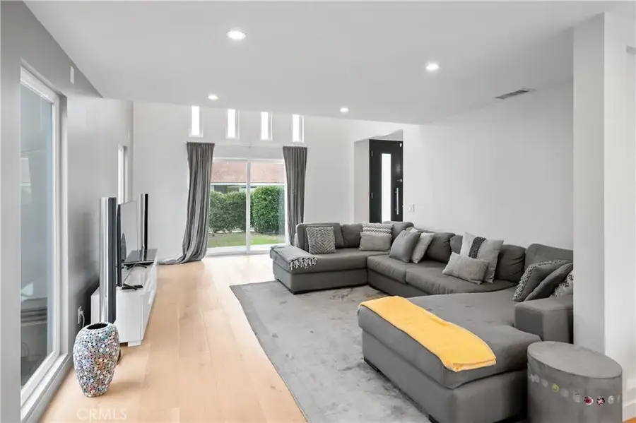 15441 Alsace, Irvine, CA 92604 - Image #2