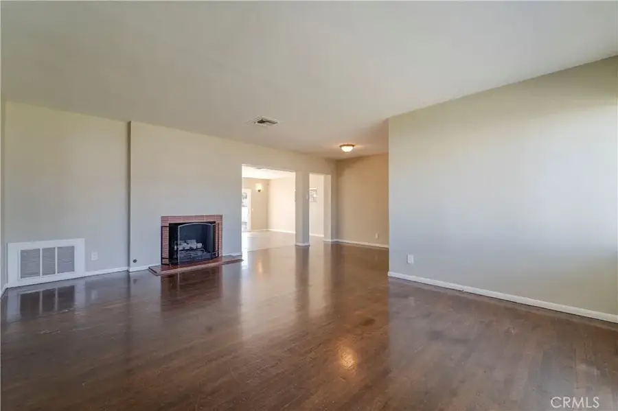 6056 Bellaire, Valley Glen, CA 91606 - Image #3