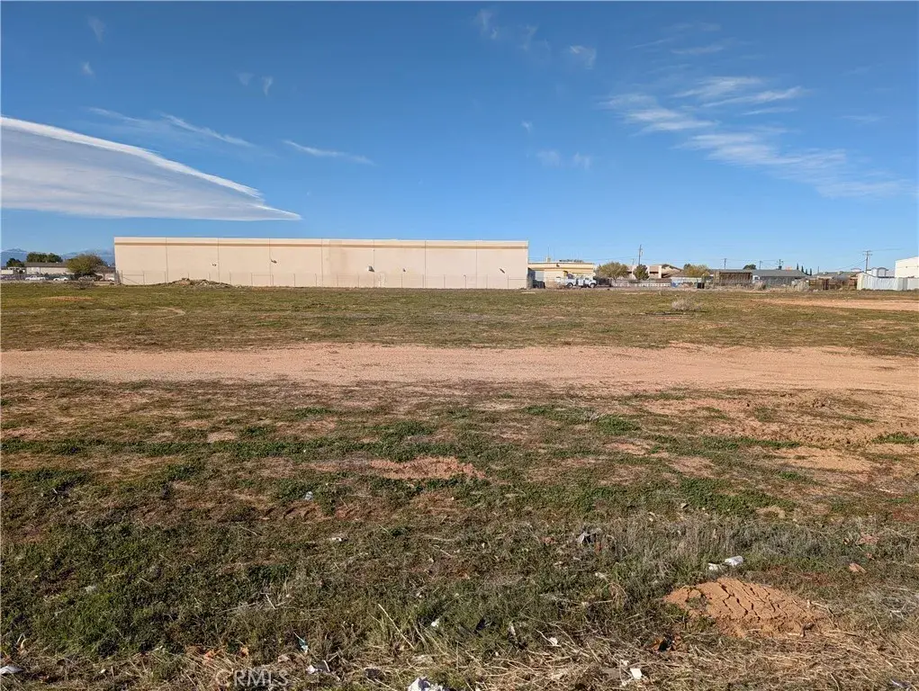 39124 Malaki, Apple Valley, CA 92308 - Image #1