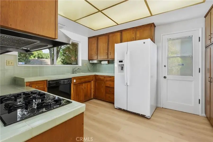 1194 Lyndhurst Drive Northwest, Riverside, CA 92506 - Image #3