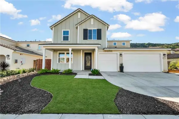 2872 Santa Fiora Circle, Corona, CA 92882