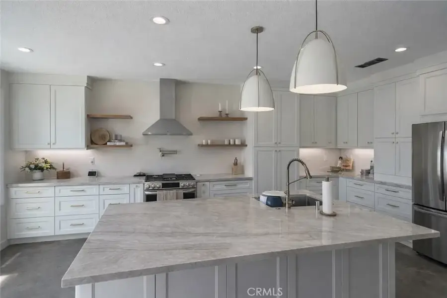 6945 Cedar Creek Road, Eastvale, CA 92880 - Image #3