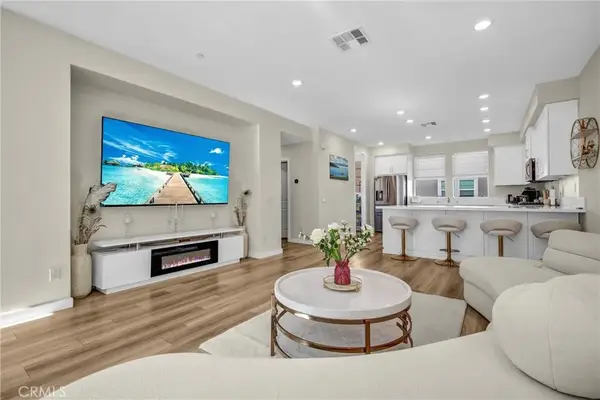 27120 Valley Oak Place, Valencia, CA 91381