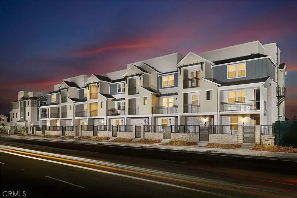 969 W Dhalia Street, Compton, CA 90220 - #1