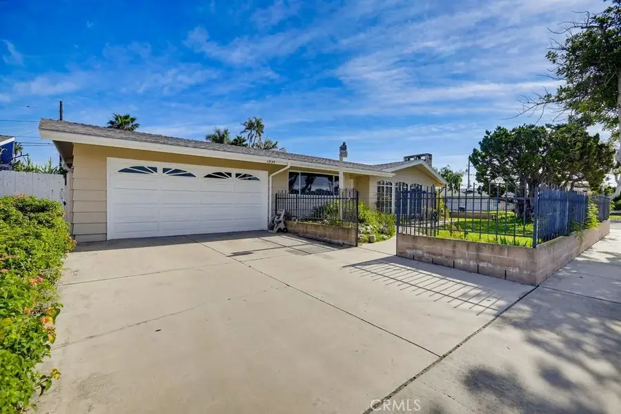 1934 S Robert Lane, Anaheim, CA 92802 - Image #2
