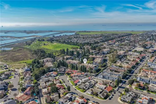 17151 Corbina Ln #206, Huntington Beach, CA 92649