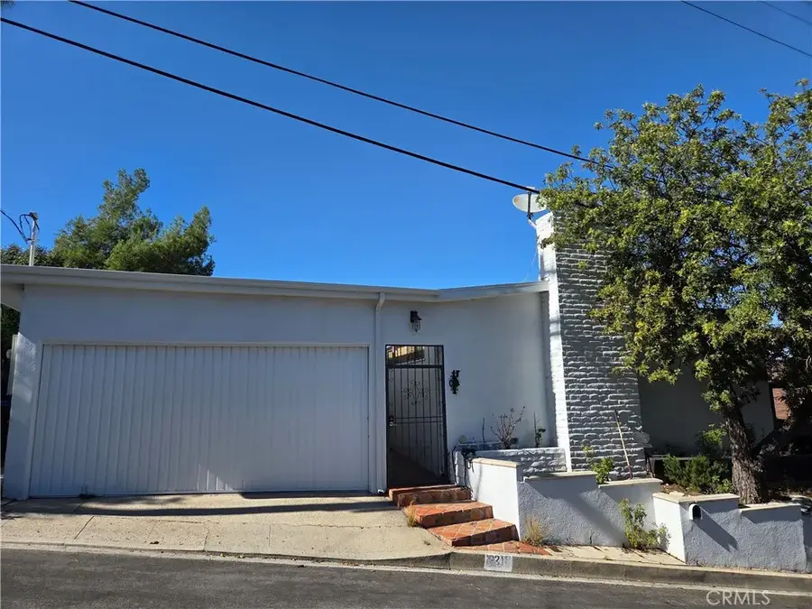 2211 Ridgemont, Los Angeles, CA 90046 - #2