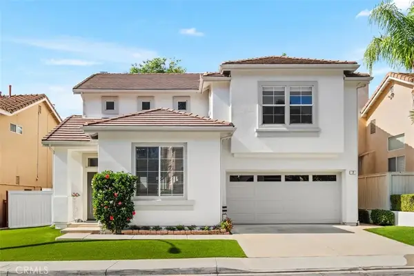 7 Calle De Luna, Rancho Santa Margarita, CA 92688