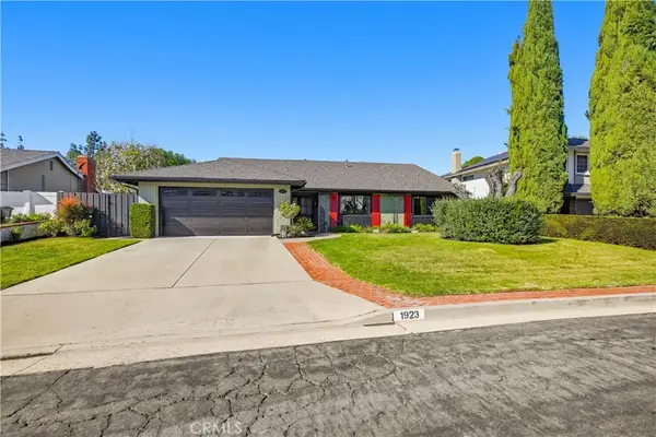 1923 Overlook Road, Fullerton, CA 92831