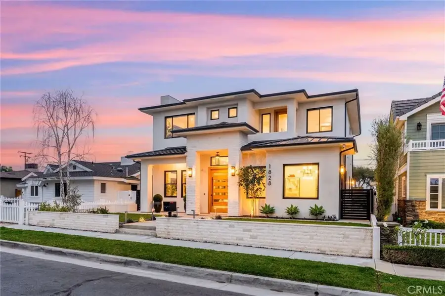 1828 Pine Street, Huntington Beach, CA 92648 - #2