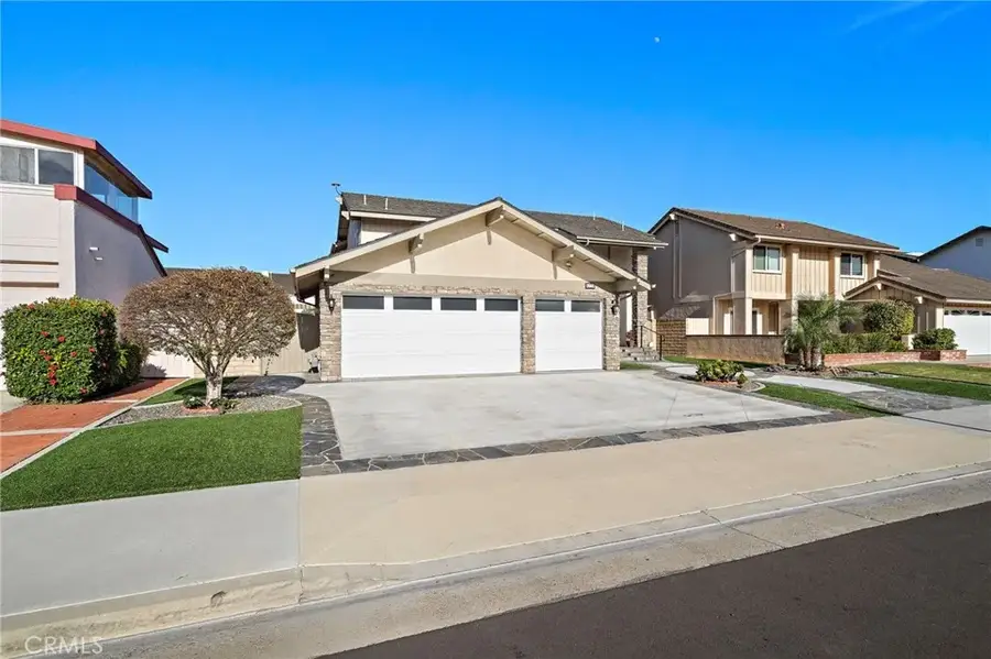 6221 Moonfield, Huntington Beach, CA 92648 - Image #2
