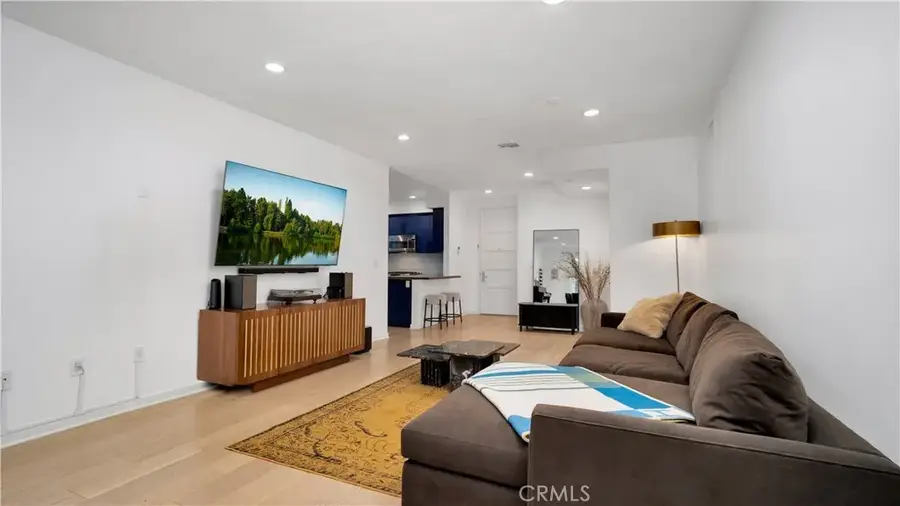 4240 Laurel Canyon Boulevard #306, Studio City, CA 91604 - Image #2