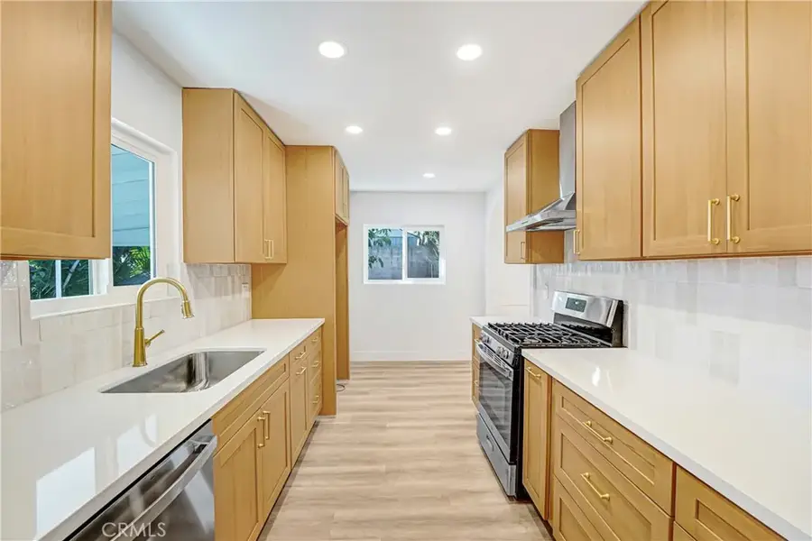 12157 Memphis, Sylmar, CA 91342 - #2