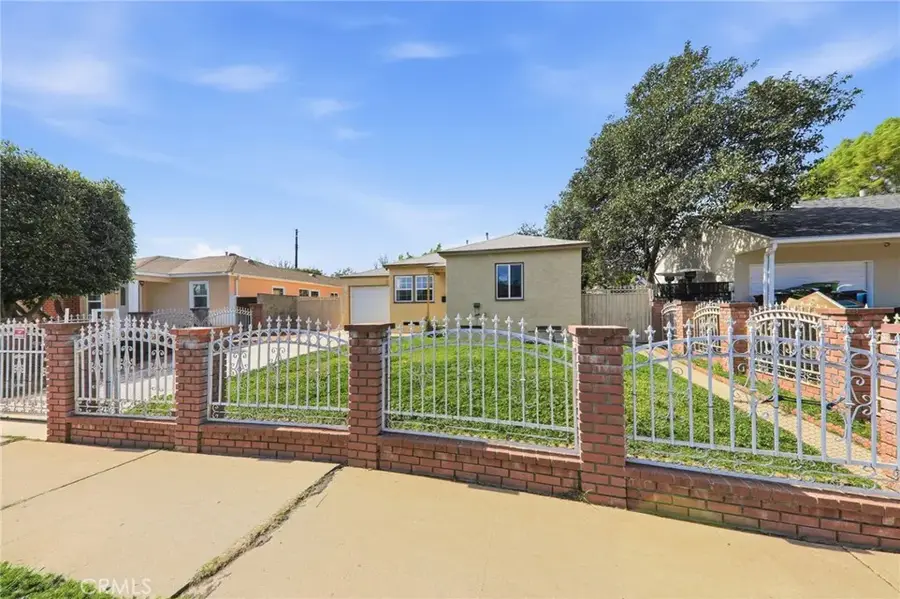 8113 Noble, Panorama City, CA 91402 - #3