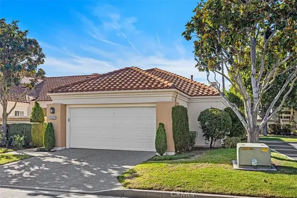 21527 Paseo Palmetto, Mission Viejo, CA 92692