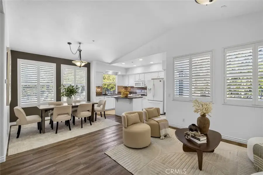 2212 Crescent Oak, Irvine, CA 92618 - #3