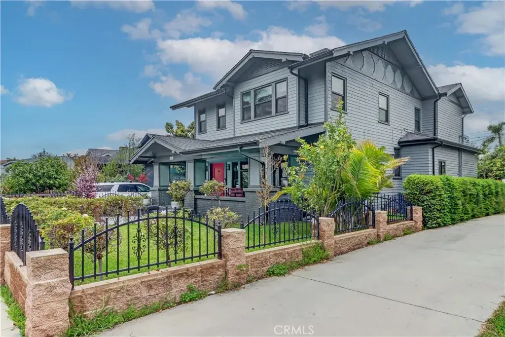 223 N. St. Andrews, Los Angeles, CA 90004 - #1