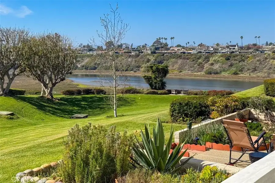 2111 Vista Entrada, Newport Beach, CA 92660 - #2