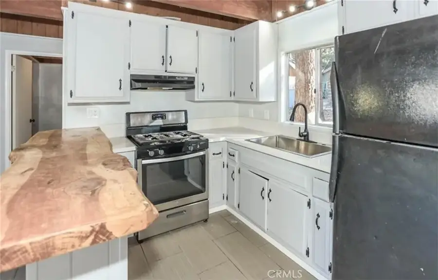 440 W Mojave Boulevard, Big Bear City, CA 92314 - #2