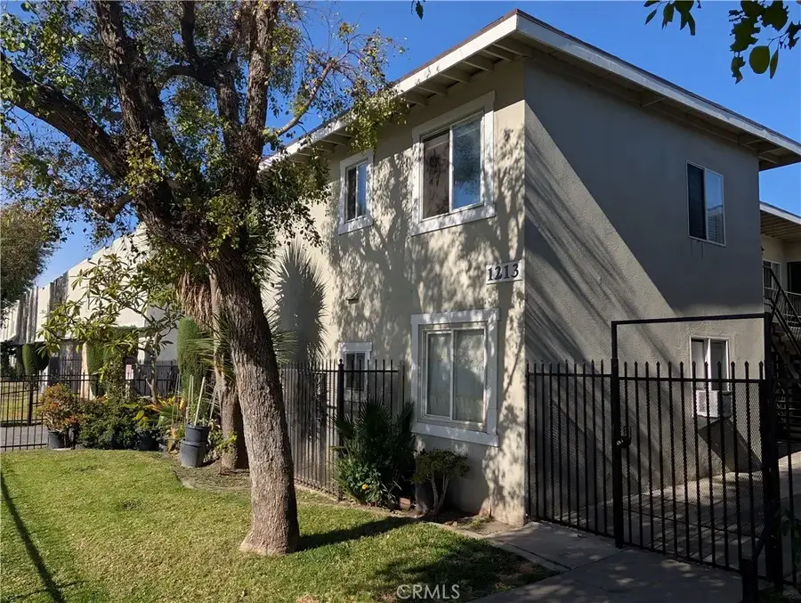 1213 W Brook, Santa Ana, CA 92703 - Image #3