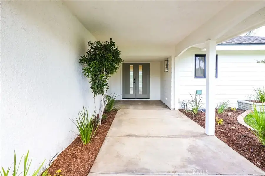 618 N Lincoln Avenue, Fullerton, CA 92831 - #3