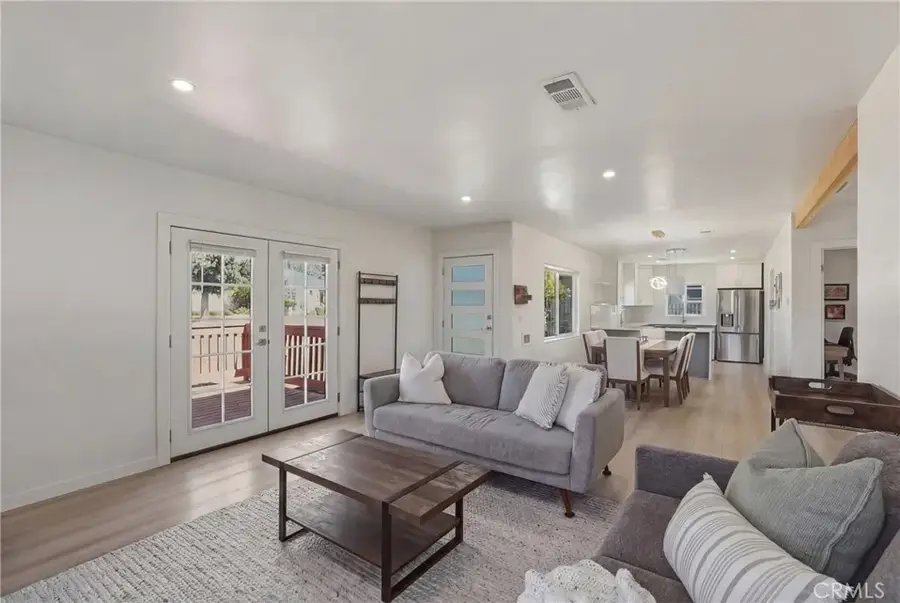 910 Arwin Street, Pasadena, CA 91103 - #2