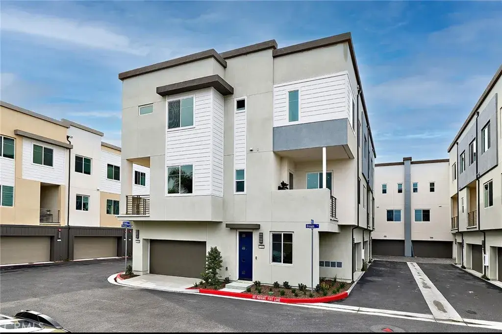 7264 Aura Circle, Huntington Beach, CA 92647 - #1