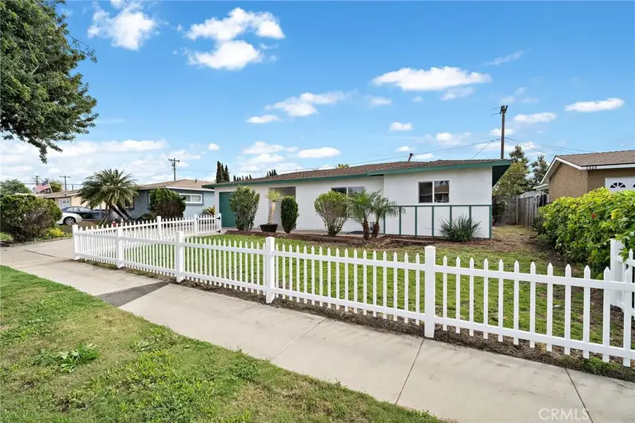 1410 W Camden Place, Santa Ana, CA 92704 - #3