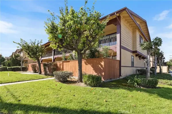 21501 Pioneer #3, Lakewood, CA 90715