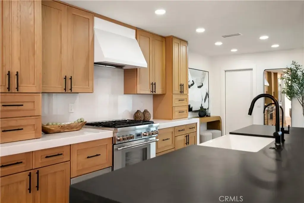 22 Rue Cannes, Newport Beach, CA 92660 - #1