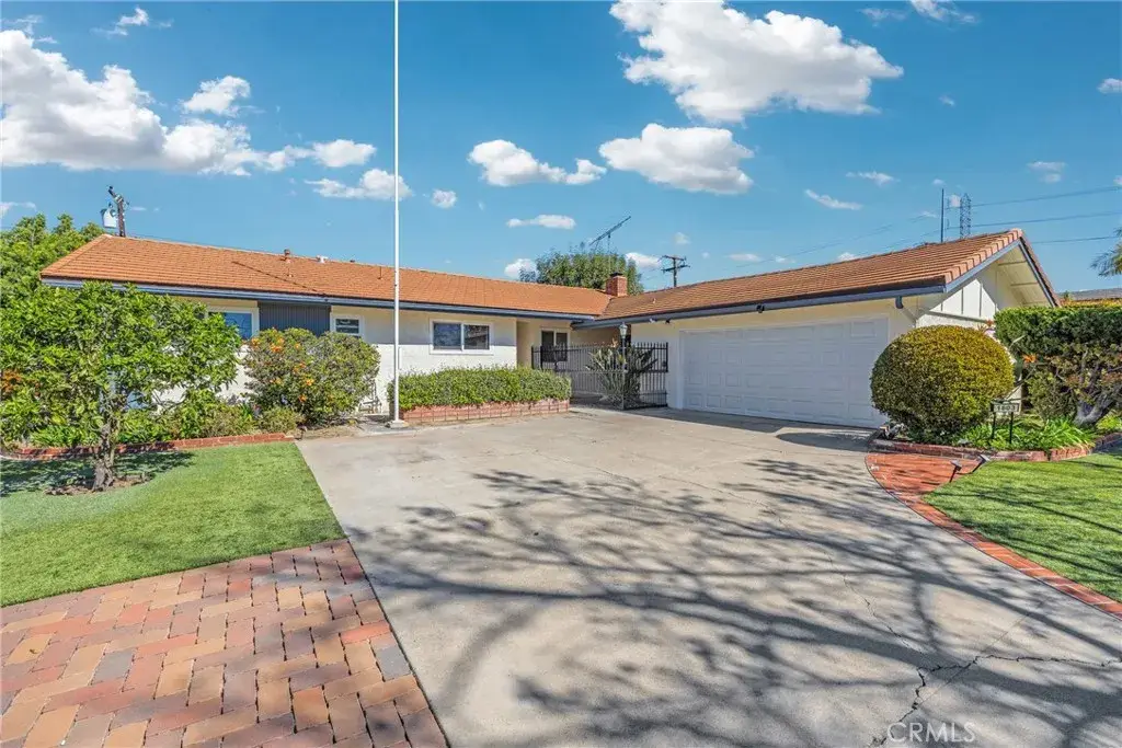 1603 E Chestnut Ave, Orange, CA 92867 - #1