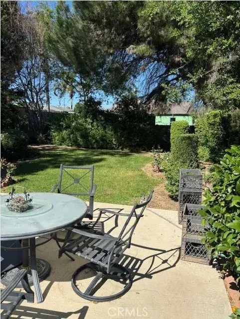 21011 Cohasset St, Canoga Park, CA 91303 - #2