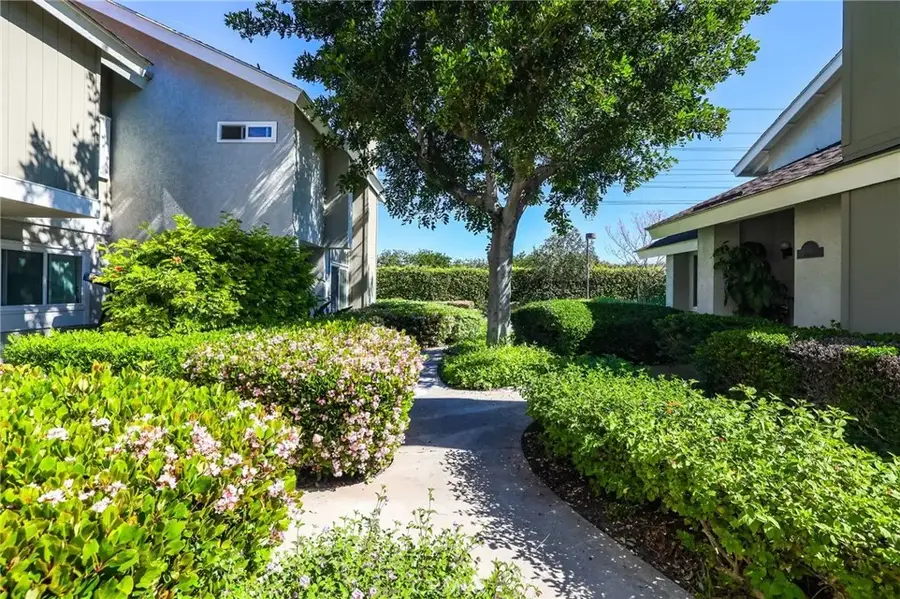 10 Goldenbush, Irvine, CA 92604 - #2