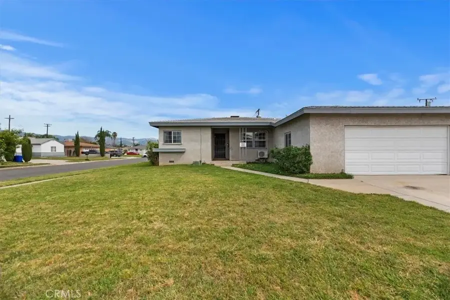 333 S Pampas, Rialto, CA 92376 - #2