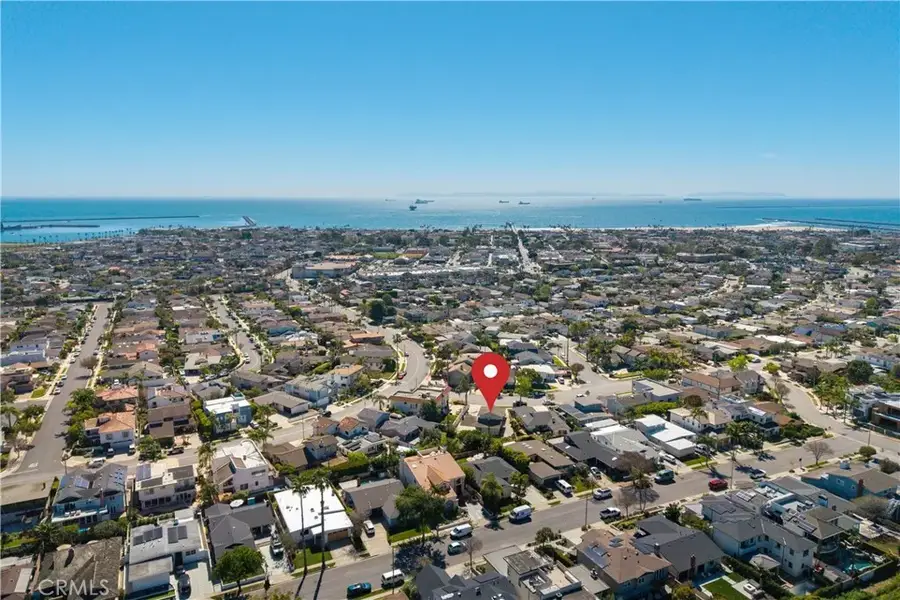 1135 Catalina Ave., Seal Beach, CA 90740 - #2