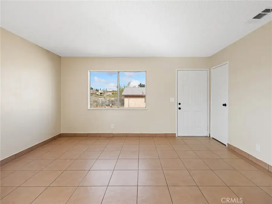 16615 Batson Place, Victorville, CA 92395 - #3
