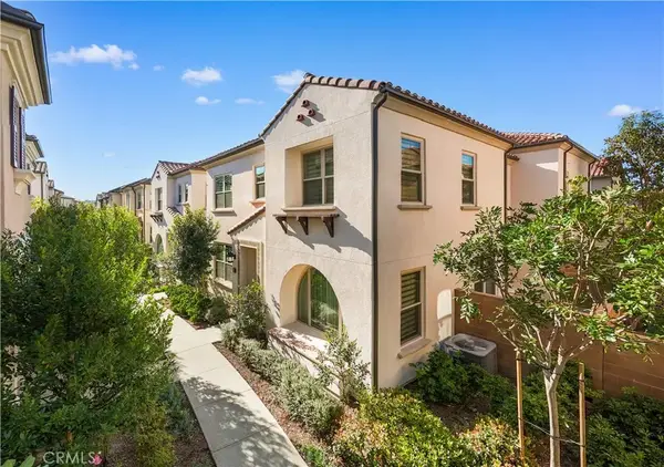 136 Newburry, Irvine, CA 92618