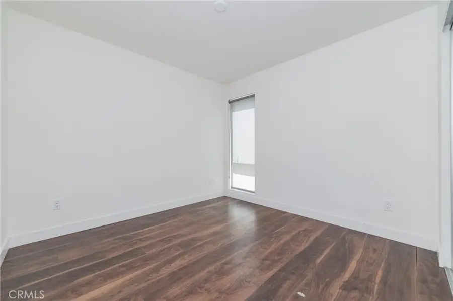 6016 W Beachwood Ln, Los Angeles, CA 90038 - #3