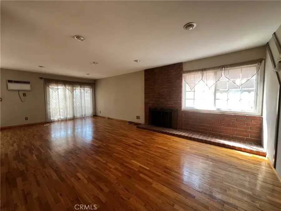 8294 E Carburton, Long Beach, CA 90808 - #2