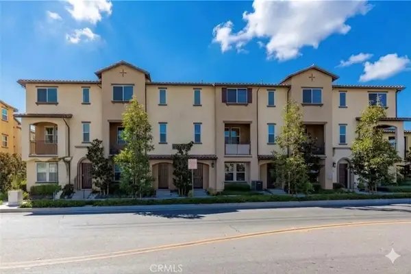 120 S Pacific Avenue South #39, Santa Ana, CA 92703