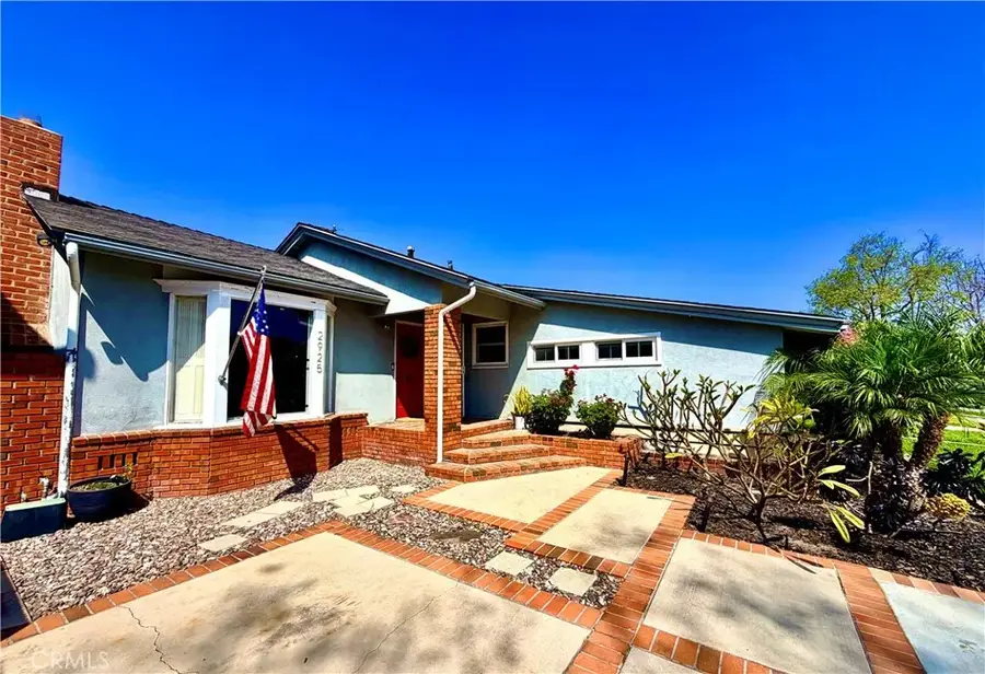 2925 Knoxville, Long Beach, CA 90815 - #2