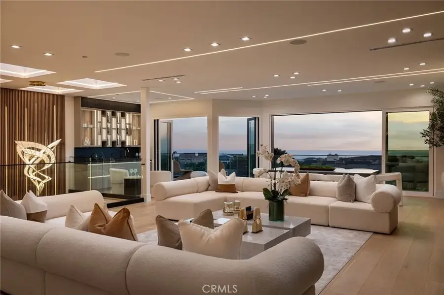 4 Narbonne, Newport Beach, CA 92660 - #2