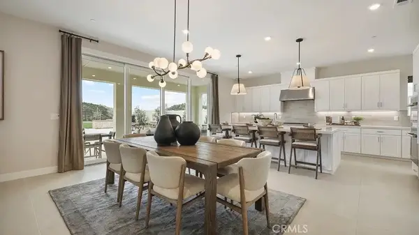 24341 Camino Oceano, Valencia, CA 91354