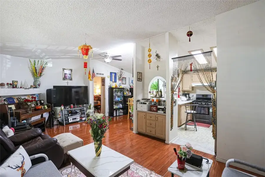 7887 Lampson #100, Garden Grove, CA 92841 - #3