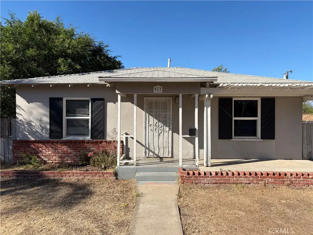 917 W 9th, Corona, CA 92882 - #1