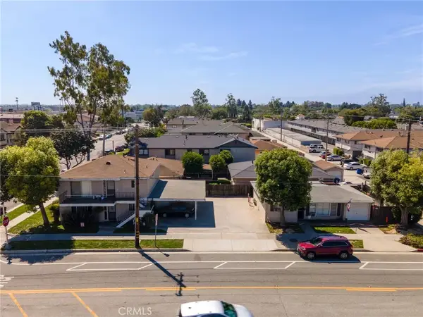 10861 Walnut Street, Los Alamitos, CA 90720